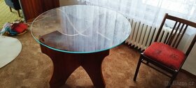 Zachovalý skleněný stůl - 2