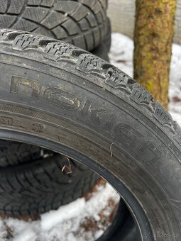 Zimní pneu Nokian 215/60 R17 - 2