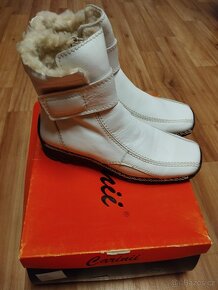 Dámská kožená obuv, NOVÁ, vel. 38, délka stélky 25 cm - 2