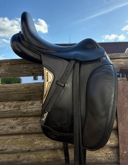 Drezurní sedlo Equiline typ Dynamic - 2
