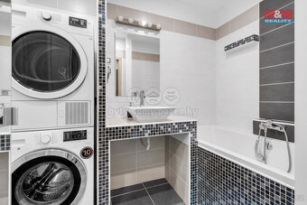 Pronájem bytu 2+kk, 52 m², Pardubice, ul. Benešovo náměstí - 2