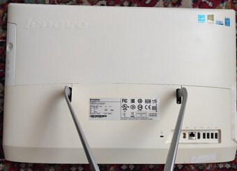 Lenovo All In One 23" C560 - 2