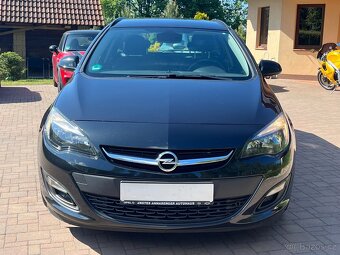 Opel Astra 1.4 T Serviska Tempomat 1. Majitel - 2