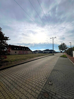 Prodej pozemku 856m2 v obci Vráto 4Km od ČB - 2