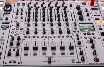 Pioneer DJM V-10 - 2