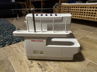 Šicí stroj coverlock/overlock Merrylock MK 4075 - 2