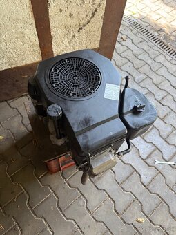 Motor do zahradního traktoru - 2