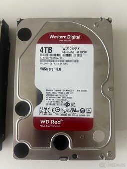 2x HDD 4TB, možno i jednotlivě. - 2