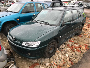 Peugeot 306 COMBI 2000 2,0HDI - dily z vozu - 2