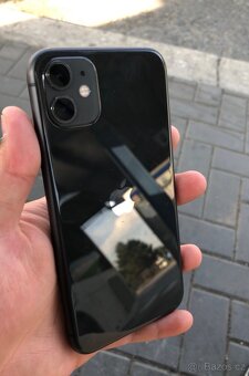 Na opravu iPhone 11 64GB - 2