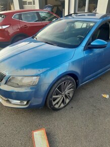 ŠKODA OCTAVIA 3 KOMBI 2.0TD110KW 4X4 - 2