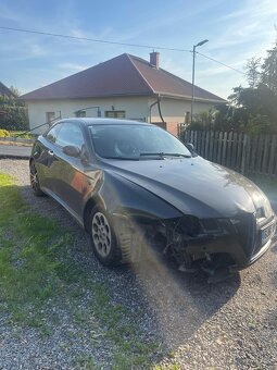 Alfa Romeo GT - 2