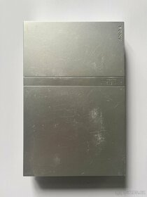 PlayStation 2 SLIM kompletní Stříbrná - 2
