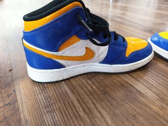 Air Jordan 1 - 2