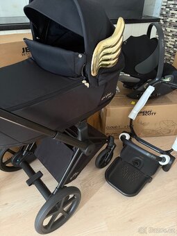 Cybex ePriam 4.0 by Jeremy Scott – Wings (limitovaná edice) - 2