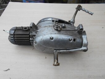Jawa 550 pařez motor - 2