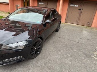 Škoda superb 2,0 TDi sedan/limuzína - 2