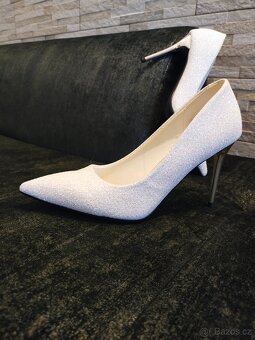 Překrásné flitrované bílé lodičky - 2