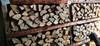 Tvrdé štípané dřevo Jasan - 2