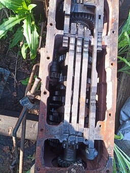 Převodovka a rozvodovka Zetor 7245 - 2