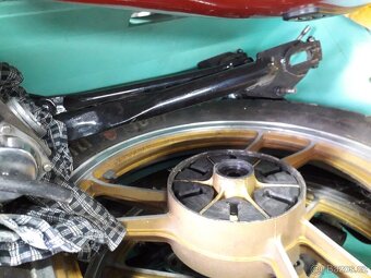 náhradní díly GSX400E - 2