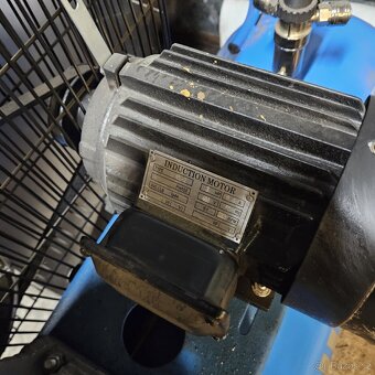 Prodám kompresor magnus na 160l - 2