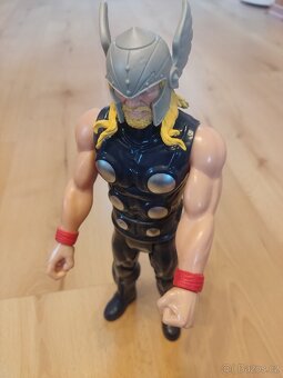 Figurka Titan Thor - 2
