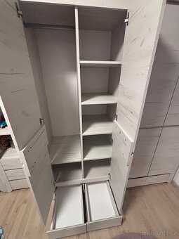 Prodám šatní skříně - 2