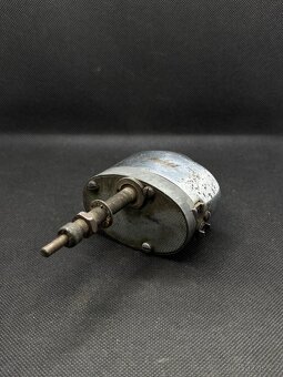 Bosch motorek stěrače na veteran - 2