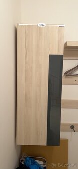 Předsíňová stěna v Praze 13 - 2