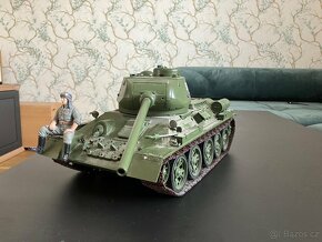 Kovový model tanku T-34 - 2