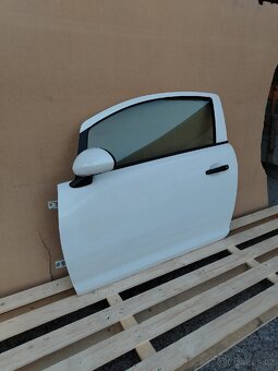 Levé dveře Opel Corsa D rv. 2010 - 2