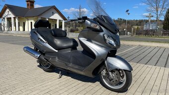 Suzuki Burgman 650 - 2