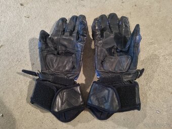 2x rukavice - 2