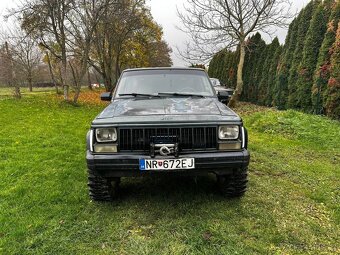 Jeep Cherokee 2.5 Benzín - 2