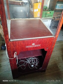 Daruji humidor- vitrínu - 2