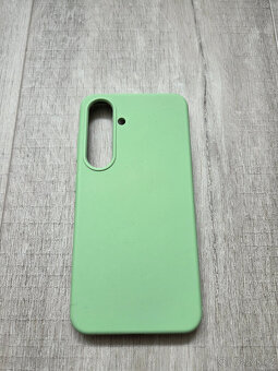 AlzaGuard Silicone Case pro Samsung Galaxy S25 5G - zelená - 2