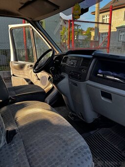 Ford transit 2.2 81 kW 6 míst - 2