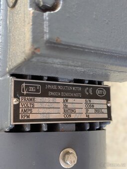 Nový elektromotor 1,1 Kw - 2
