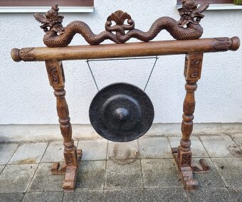 Starožitný - dřevěný - vyřezáváný - Stojan a gong - 2