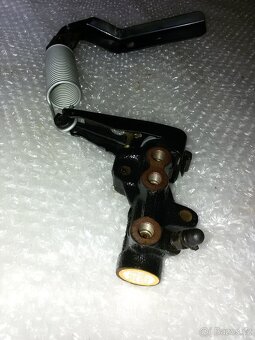 Nissan Terrano – Omezovač brzdového tlaku - 2