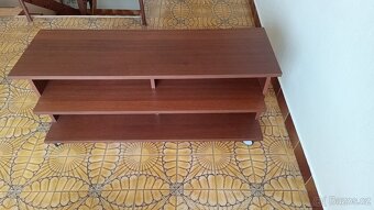 Tv stolek, skříňka na knížky, atp. - 2