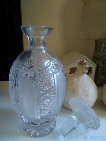 Stará, broušená karafa se zátkou, český výrobce - 2