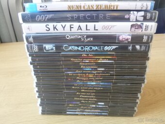 kompl JAMES BOND 1-24 + 1xBD + BONDOVY DIVKY - 2