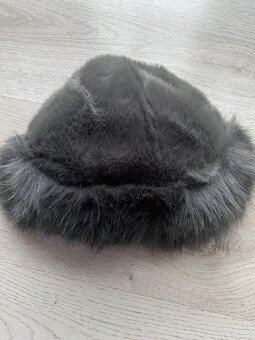 Krásná nová čepice velikost UNI - 2