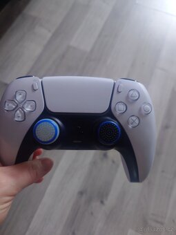 Playstation 5 s mechanikou - 2