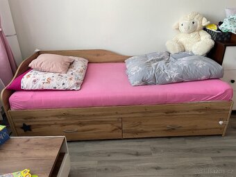 Postel s úložným prostorem - 2