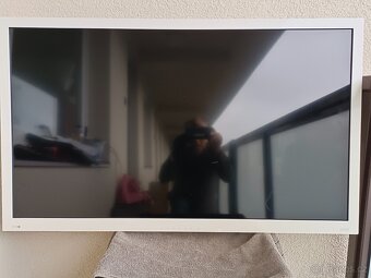 málo hranou nepoškozenou televizi 46 palců - 2