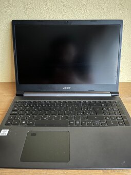 Acer Aspire 7 (A715-75G) - 2