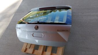 Škoda Rapid – Dveře kufru Stříbrná LA7W - 2